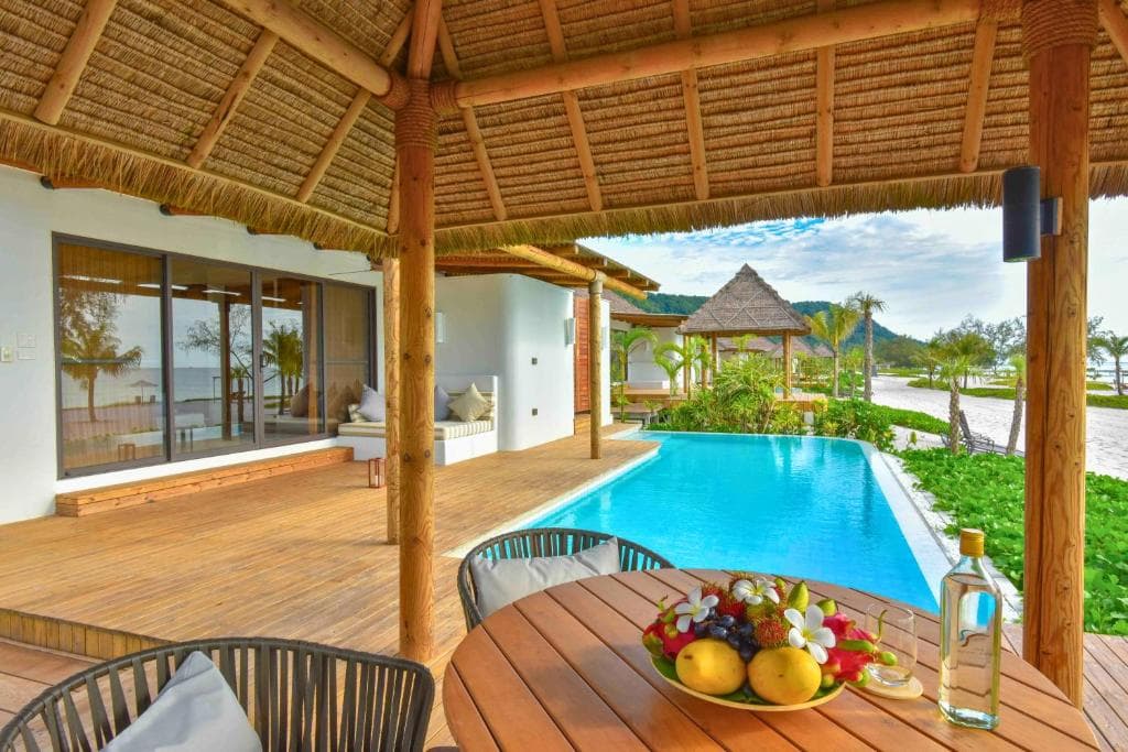 Beachfront Pool Villa