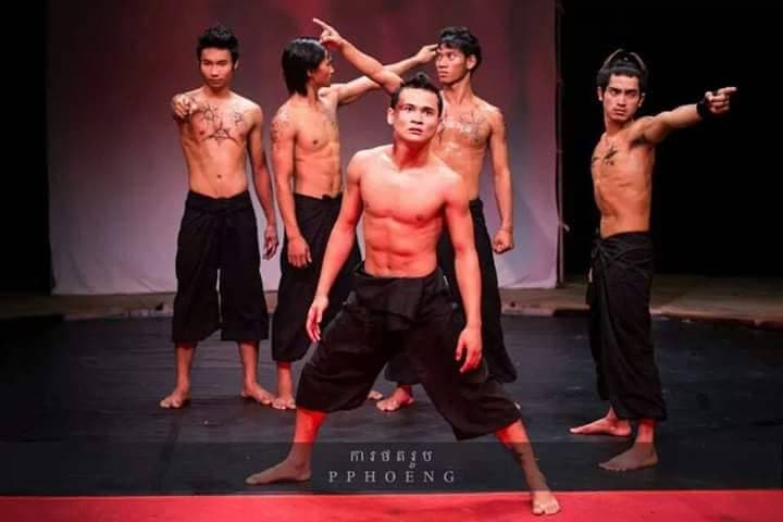 Sambath, acrobat at Phare Circus: "Everyone must adapt their attitude according to their character."