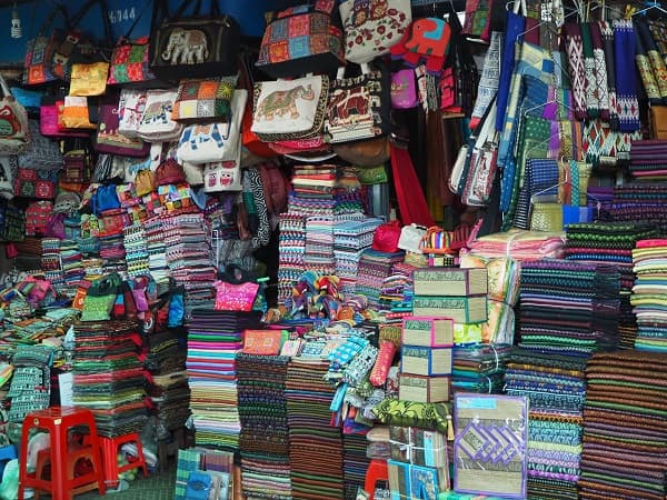 3 Places to Shop in Phnom Penh