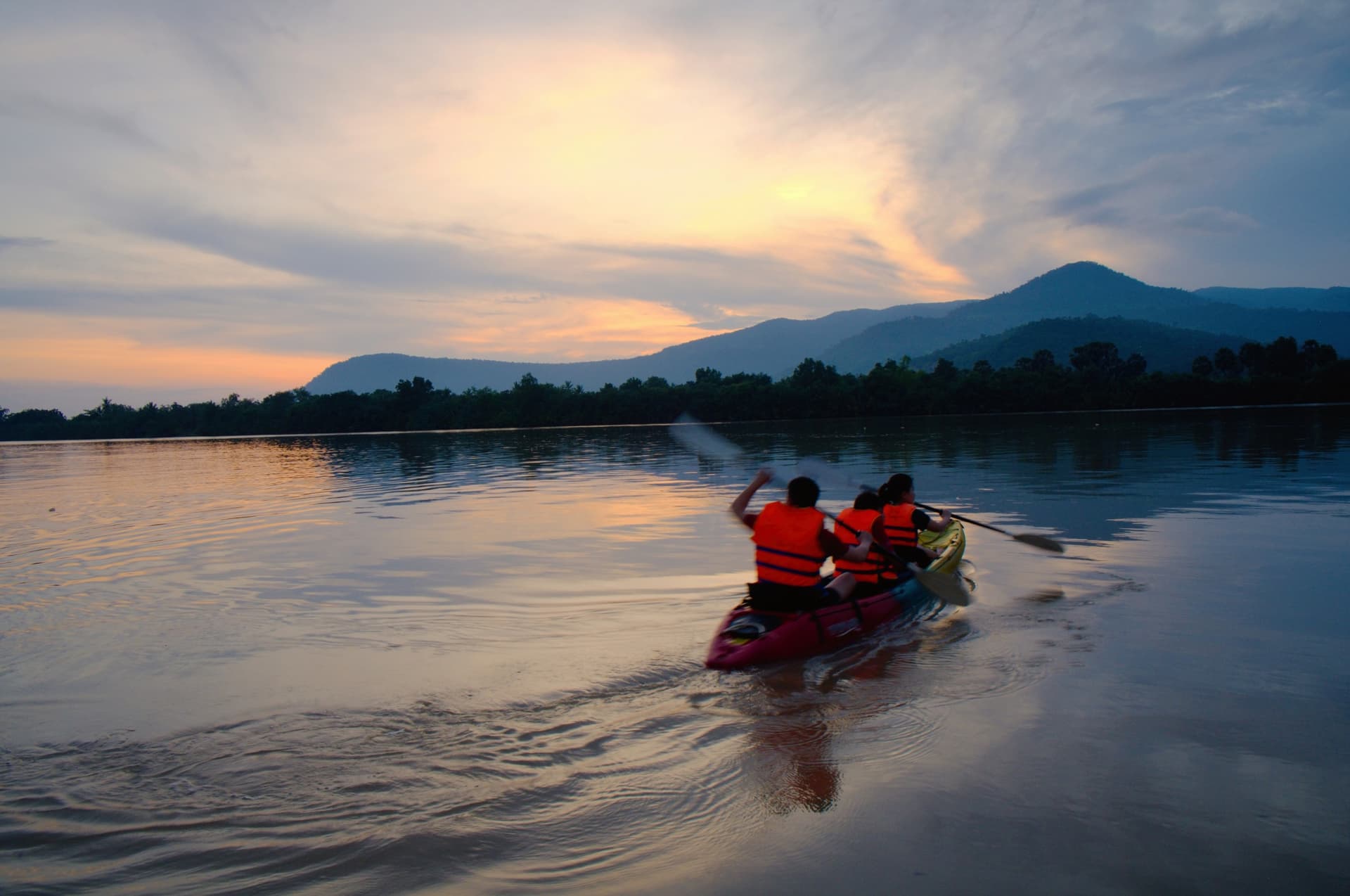 Experience Kampot's Nature by Kayak!
